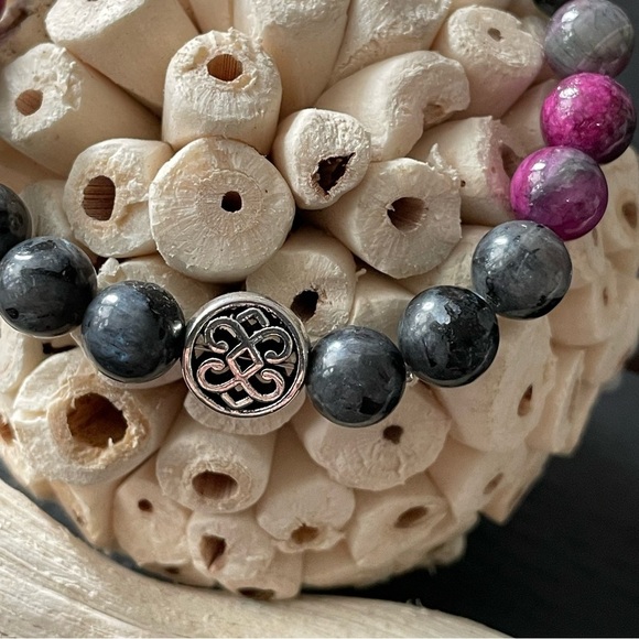 Handmade Natural Stone 8mm Bead Bracelet - Tourmaline & Jasper - Picture 3 of 10